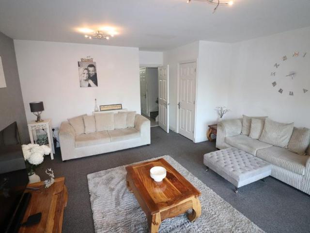 4 bedroom house to rent