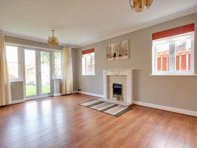 4 bedroom house to rent