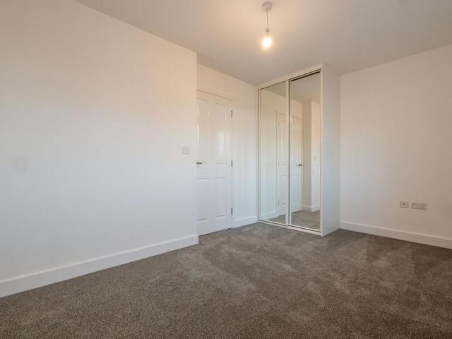 4 bedroom house to rent
