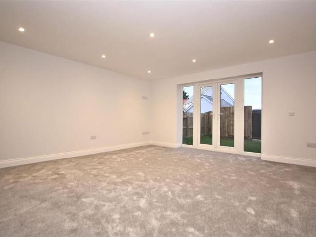 4 bedroom house to rent