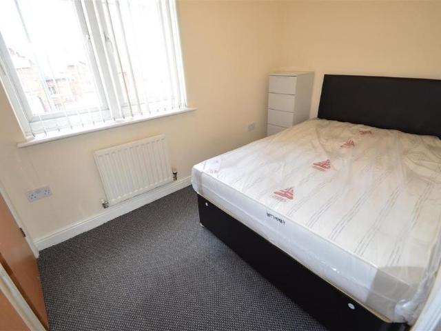 4 bedroom house to rent