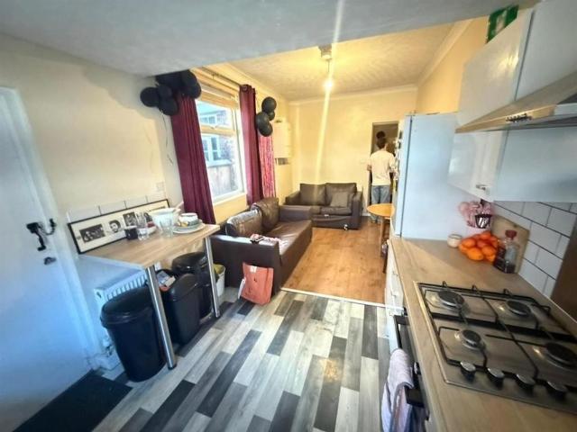 4 bedroom house to rent