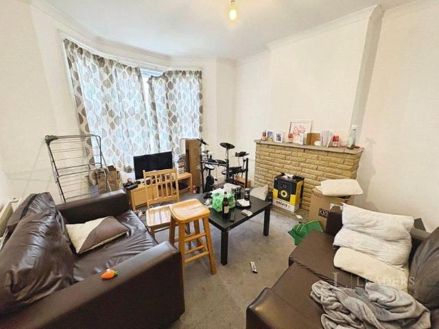 4 bedroom house to rent