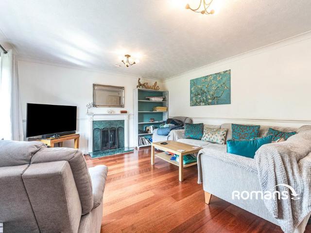 4 bedroom house to rent