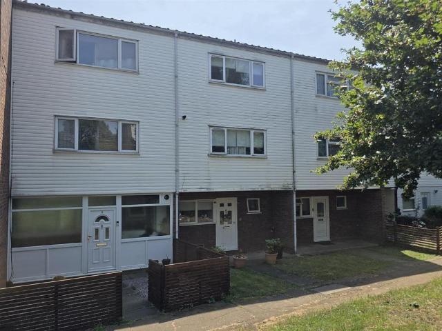 4 bedroom house to rent