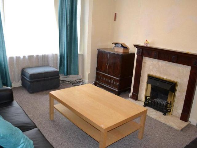 4 bedroom house to rent