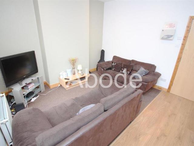 4 bedroom house to rent