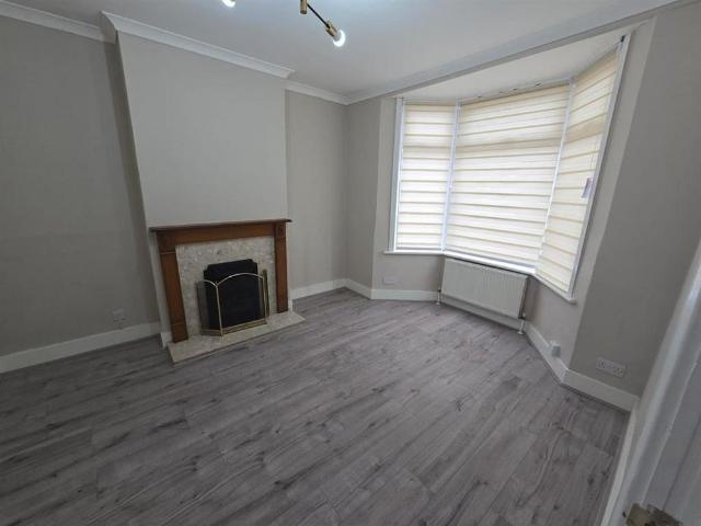 4 bedroom house to rent