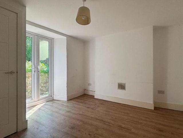 4 bedroom house to rent