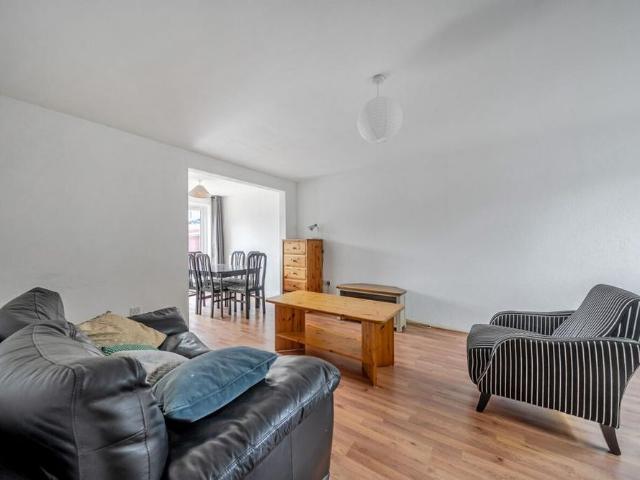 4 bedroom house to rent