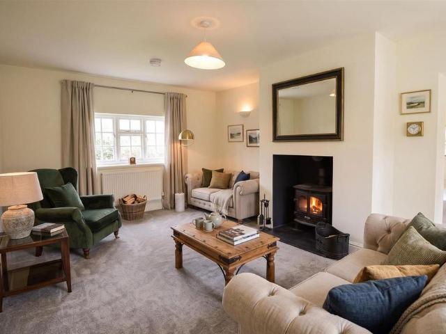 4 bedroom house to rent