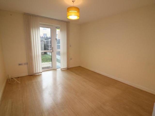 4 bedroom house to rent