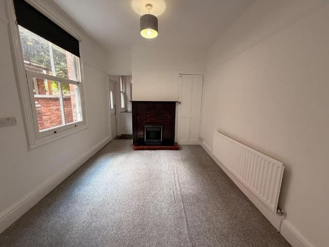 4 bedroom house to rent