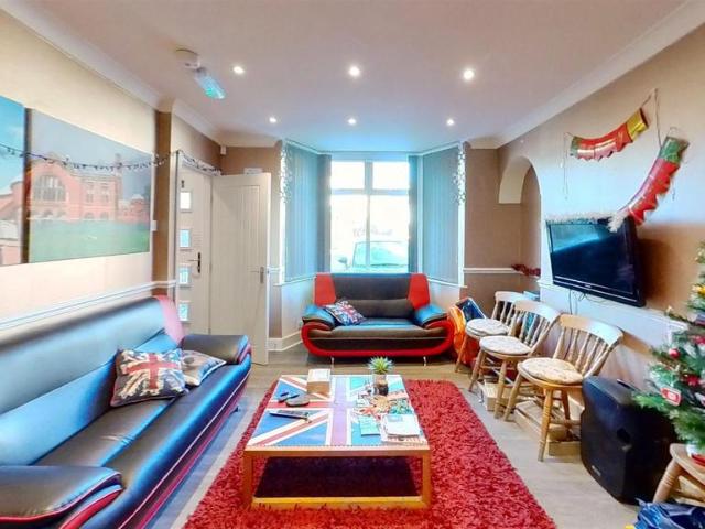 4 bedroom house to rent