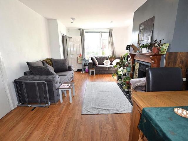 4 bedroom house to rent