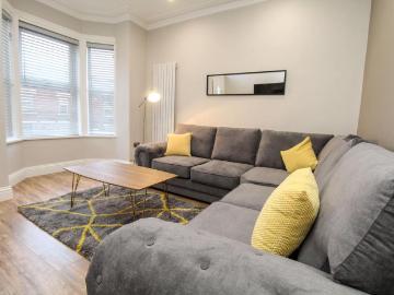 4 bedroom house to rent