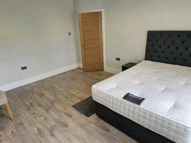 4 bedroom house to rent