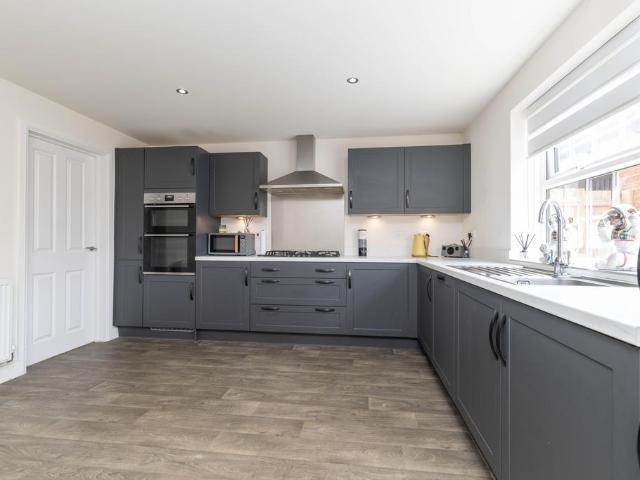 4 bedroom house to rent