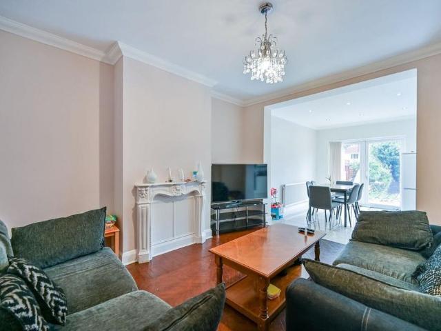4 bedroom house to rent