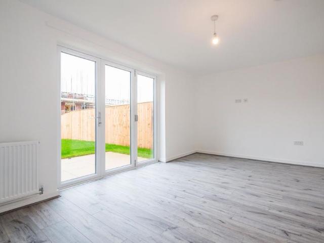 4 bedroom house to rent