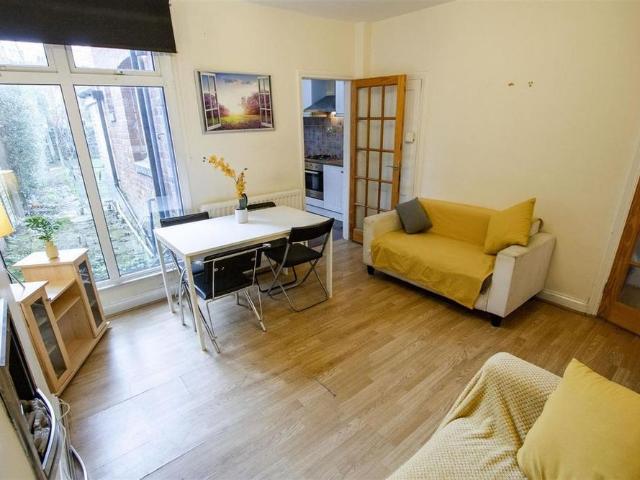 4 bedroom house to rent