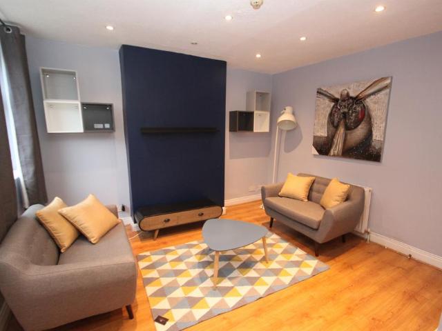 4 bedroom house to rent