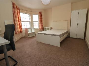 4 bedroom house to rent