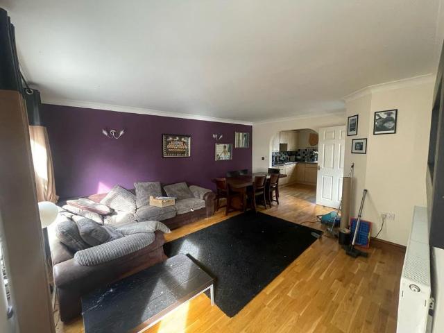 4 bedroom house to rent