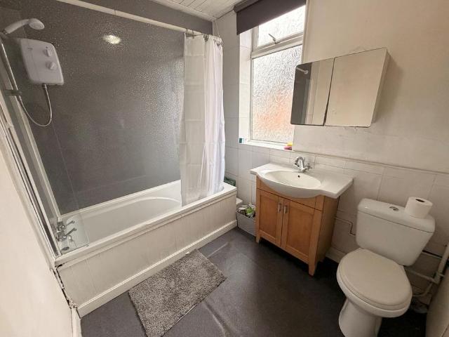 4 bedroom house to rent