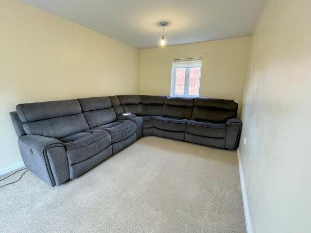 4 bedroom house to rent