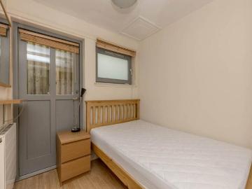 Edinburgh, Shetland - Gym, Parking, Heating