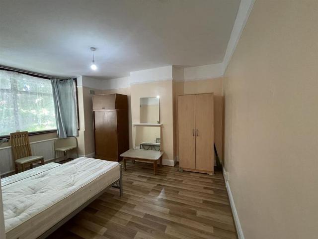 4 bedroom house to rent