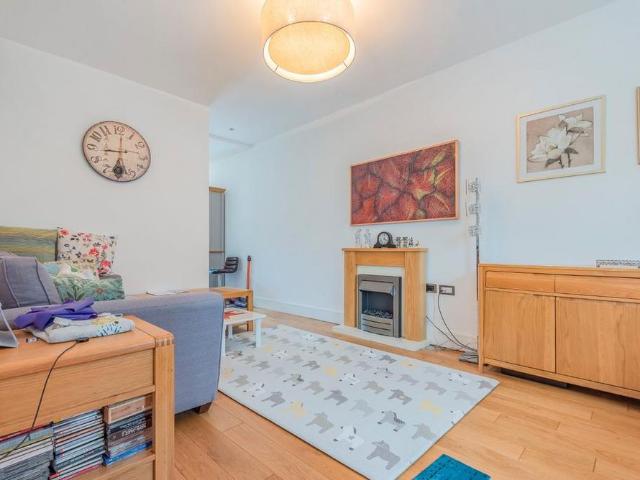 4 bedroom house to rent