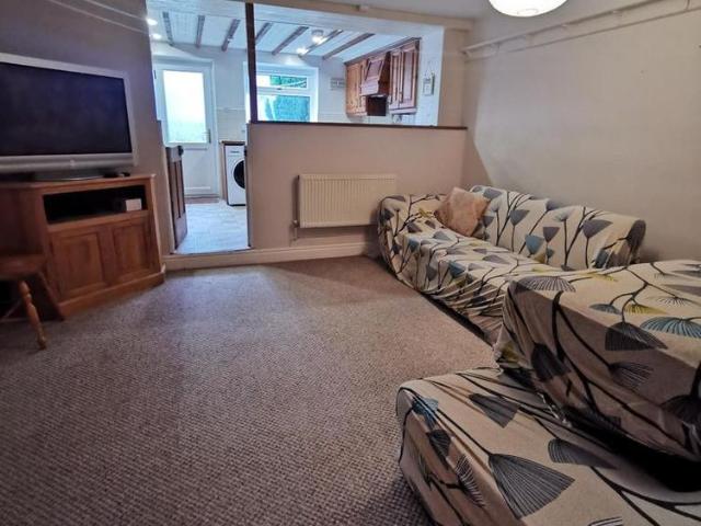 4 bedroom house to rent