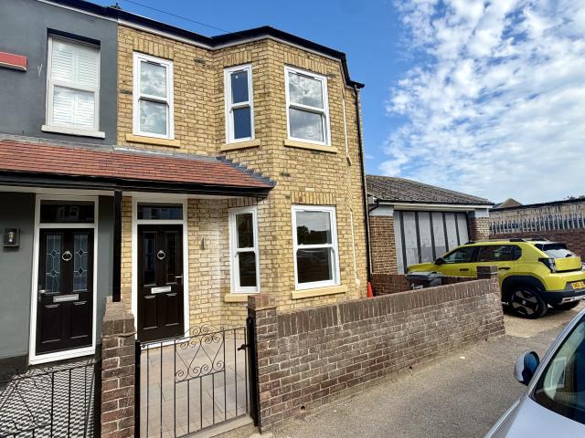 4 bedroom house to rent