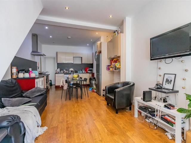 4 bedroom house to rent