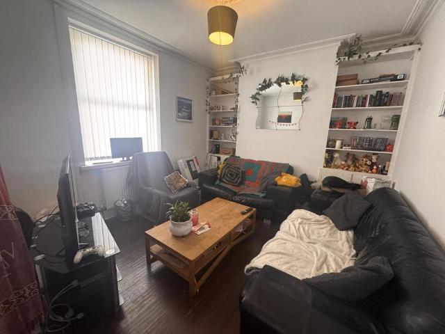 4 bedroom house to rent