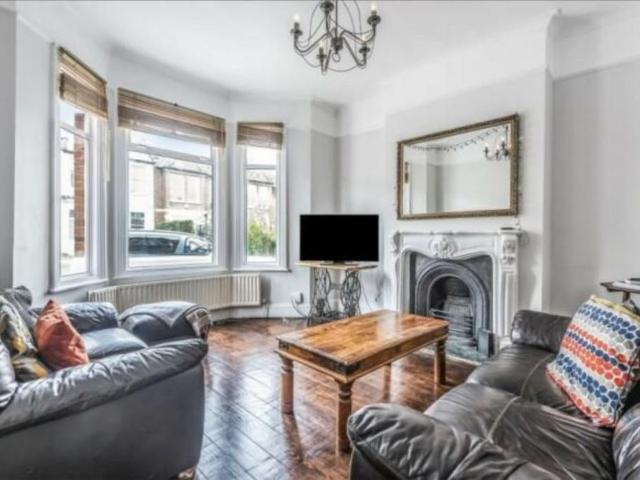 4 bedroom house to rent