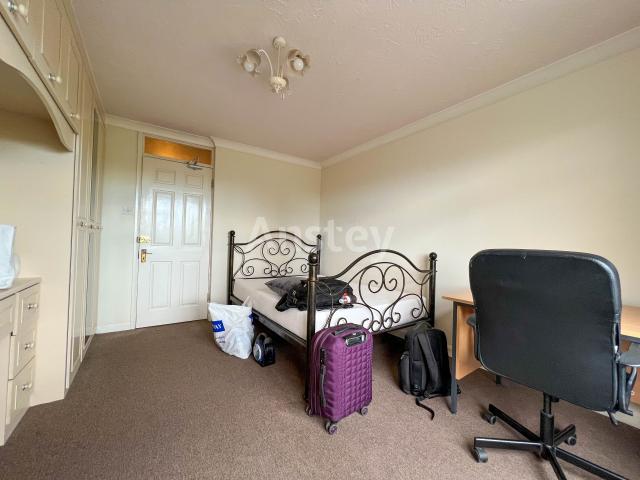 4 bedroom house to rent