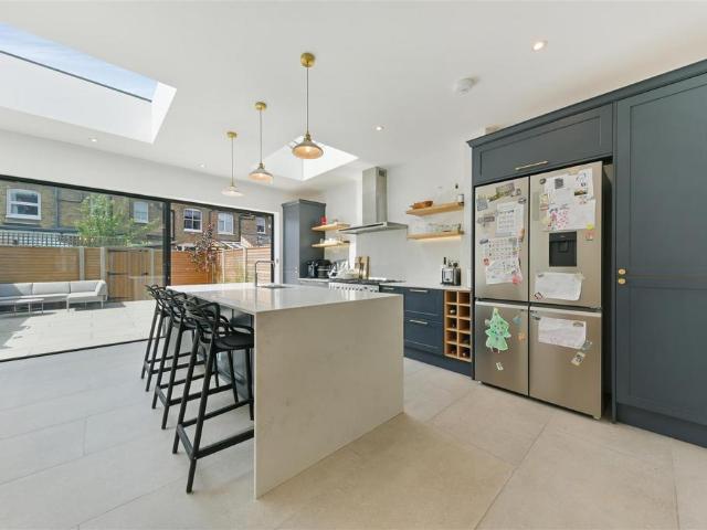 4 bedroom house to rent