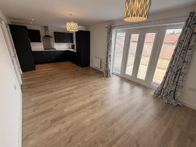 4 bedroom house to rent