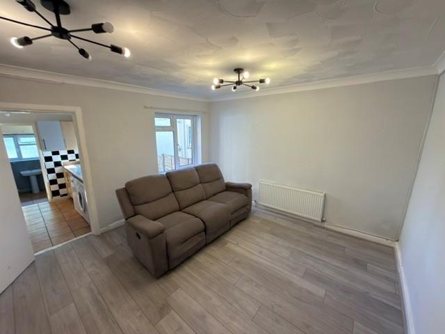 4 bedroom house to rent