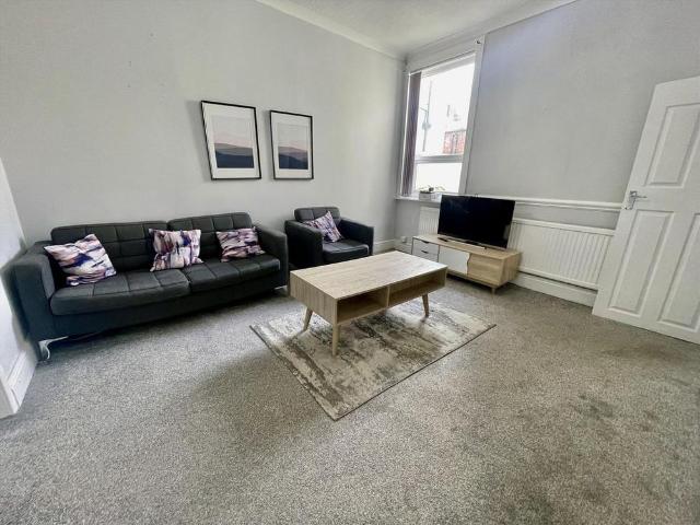 4 bedroom house to rent