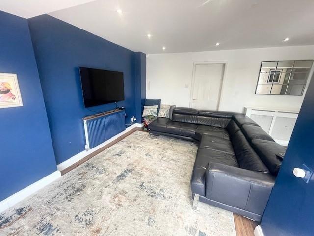 4 bedroom house to rent