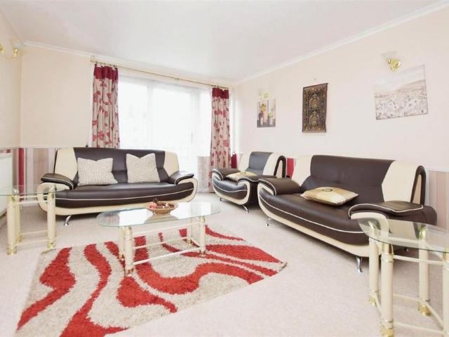 4 bedroom house to rent