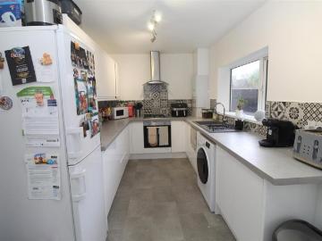 4 bedroom house to rent