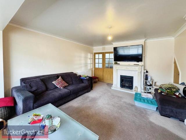 4 bedroom house to rent