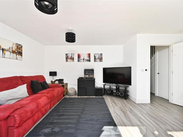 4 bedroom house to rent