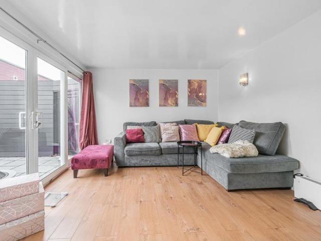 4 bedroom house to rent