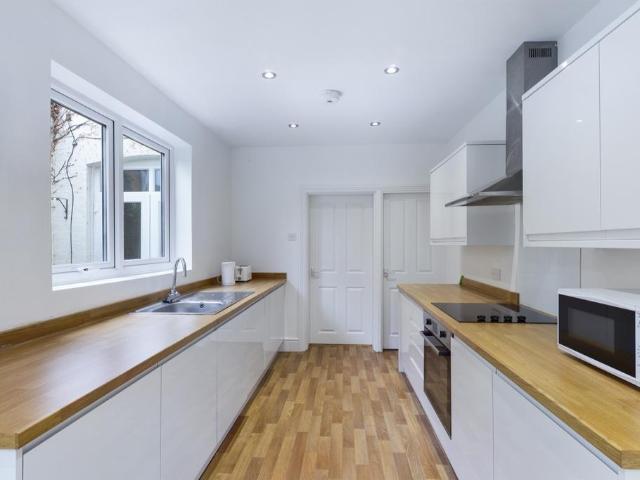 4 bedroom house to rent